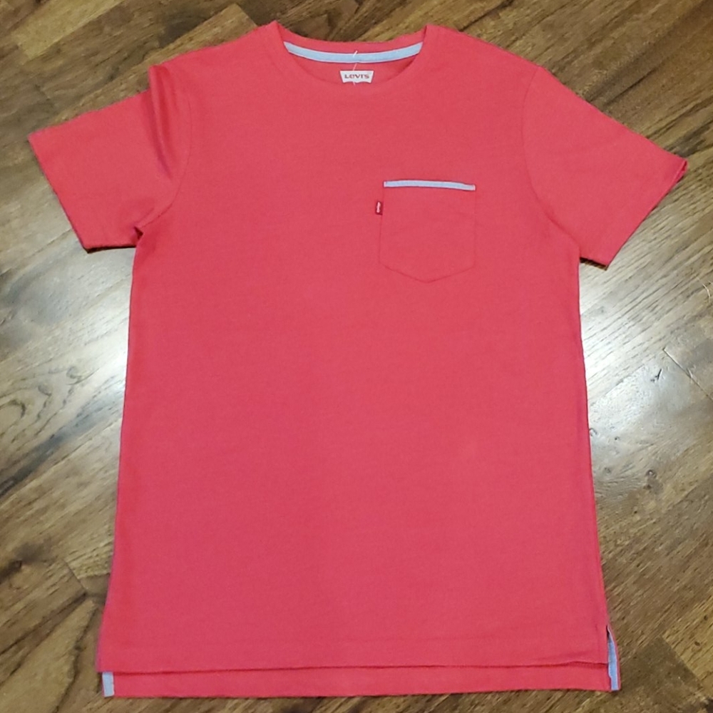 Mens Levi's red tee with light denim trim size S